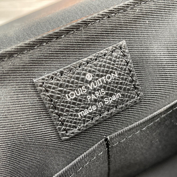 ルイヴィトンバッグ着用イメージ